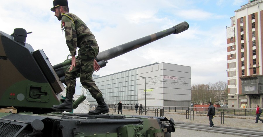 Франция перебросит в Польшу свои танки