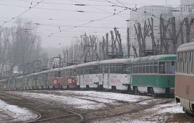 Трамваи и троллейбусы Днепропетровска будут ходить чаще