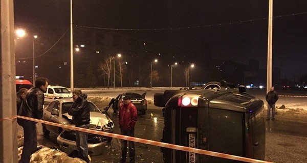 Во время ДТП с Рендж Ровером в Харькове пострадали две сестры