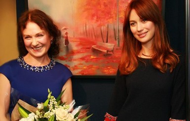 Мама Ольги Куриленко открыла выставку в Лондоне