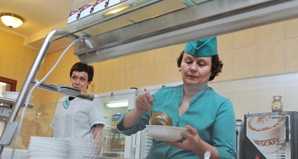 В киевские школы окончательно вернулось бесплатное питание: потратили 110 миллионов