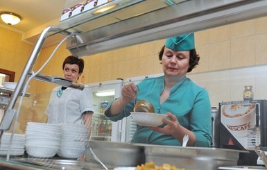 В киевские школы окончательно вернулось бесплатное питание: потратили 110 миллионов