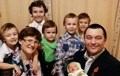 Обвиняемую в госизмене Давыдову дома встретили дети и муж