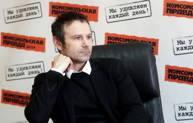 Святослав Вакарчук записал песню памяти Кузьмы Скрябина