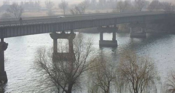  В Одесской области на трассе международного значения частично разрушился мост