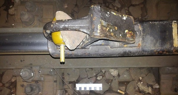 Диверсанты заложили взрывчатку на путях в центре Запорожья