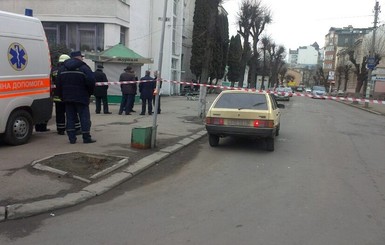 В Ивано-Франковске умерла женщина,  муж которой подорвал гранату возле роддома