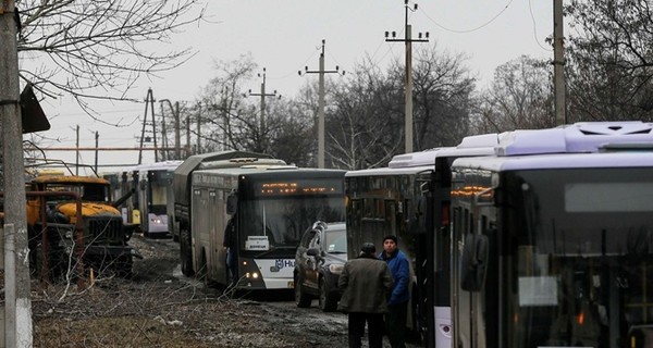 Эвакуации жителей Донбасса помешали обстрелы