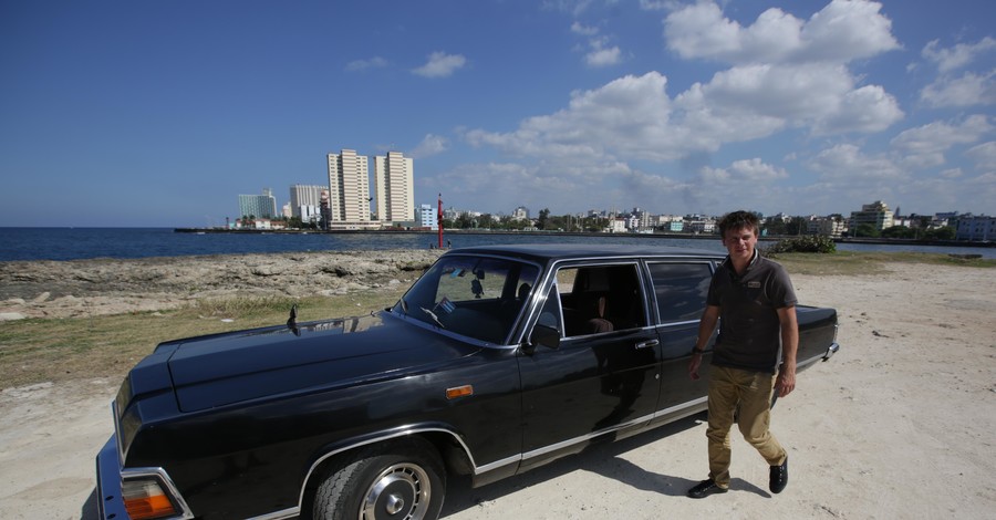 Дмитрий Комаров на Кубе прятался от КГБ, искал проституток и незаконно ловил лобстеров