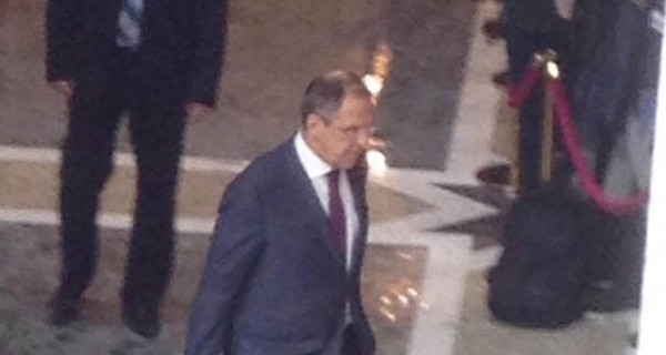Лавров вышел из зала заседания в Минске