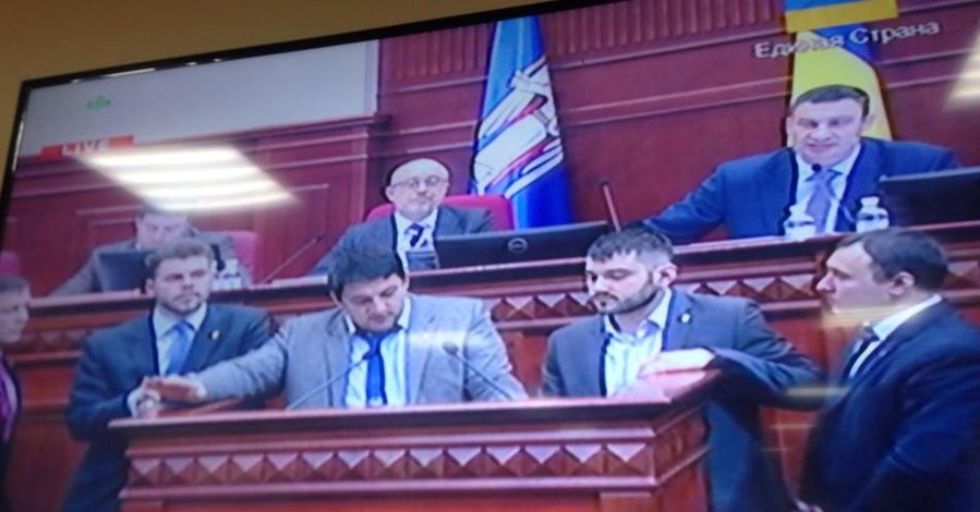 В Киеве депутаты отказались вернуть старые тарифы на проезд