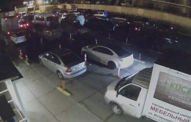 В очереди на Керченскую переправу уже два дня стоят сотни автомобилей