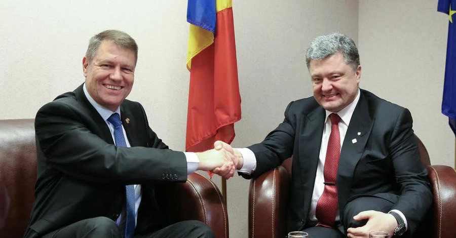 Порошенко пригласил в Украину президента Румынии