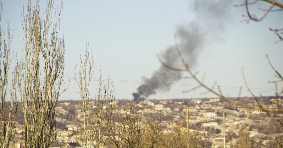 В Луганске вновь неспокойно: в частном секторе горели дома