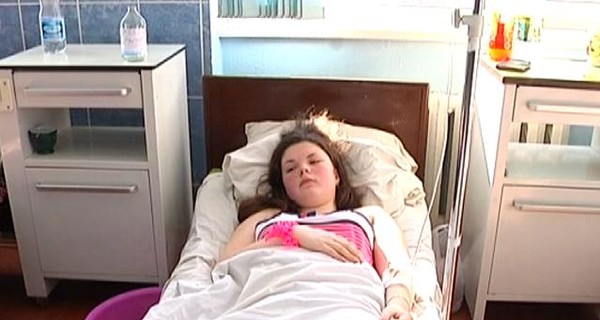 На Прикарпатье учительница-разлучница побила 14-летнюю девочку из-за ее отца