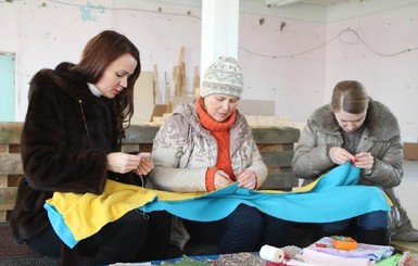 Николаевские мастерицы собирают карту Украины из лоскутков