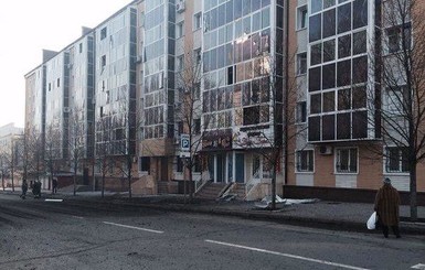СМИ: В Донецке на транспортной остановке людей убил снаряд
