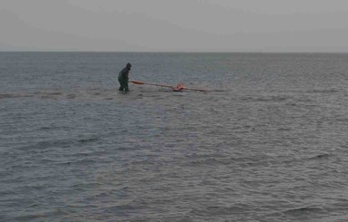 В Азовском море выловили сбитый беспилотник