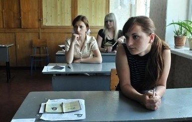 Пять тысяч выпускников из зоны АТО ожидают в украинских школах