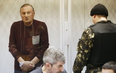 Адвокат Ефремова: залог внесли, но пока не освободили