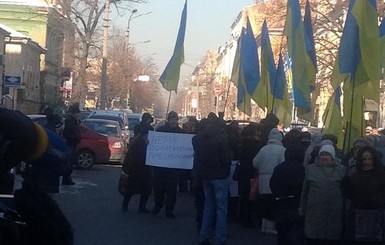 Под ГПУ митинг в поддержку Ефремова