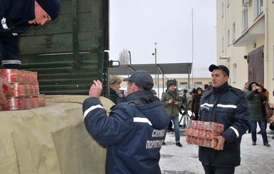 СМИ: В Рубежном гуманитарную помощь берегли для выборов