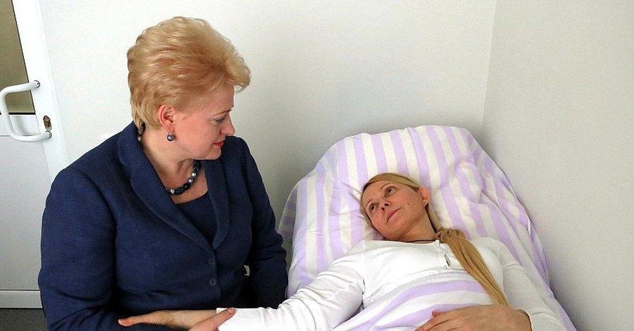 Год после освобождения: Тимошенко сделала карьеру своему врачу  