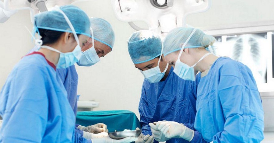 Минздрав: Лечить боевые ранения наших медиков научат израильские хирурги