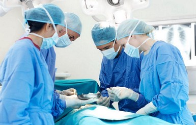 Минздрав: Лечить боевые ранения наших медиков научат израильские хирурги