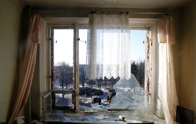 В Донецке снаряды попали в дома в частном секторе