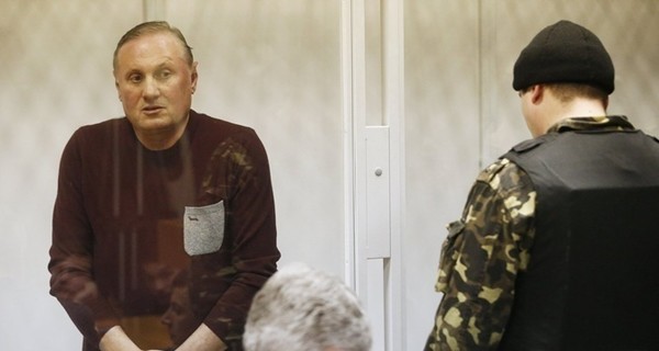 Адвокат Ефремова обжаловал решение о его аресте