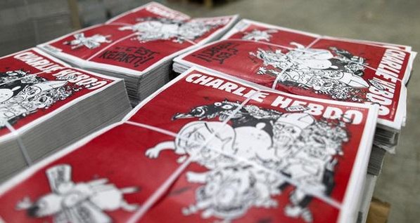 На обложке нового выпуска Charlie Hebdo - карикатура на Папу Римского