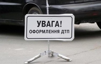 В Киеве пьяный водитель внедорожника устроил крупную аварию