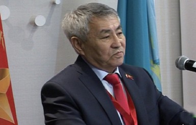 Главный кандидат в президенты Казахстана допустил 92 ошибки в сочинении и не умеет грамотно читать