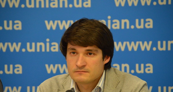 В Киеве разнесли квартиру известного политолога Виктора Тарана