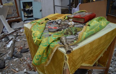 Появились фото храмов, разрушенных в ходе АТО на Луганщине