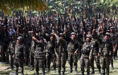На Филиппинах в ходе столкновений полиции с исламистами погибли 60 человек