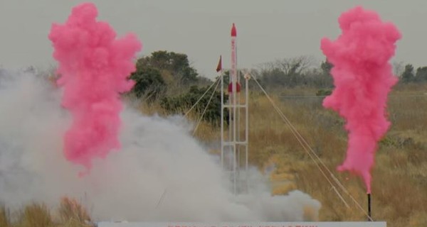 В Японии запустили ракету, которая летает на конфетах