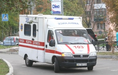В Киеве мужчина упал в котлован