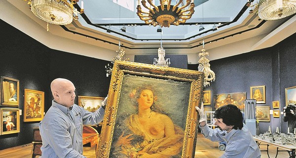 Мошенники зарабатывают миллионы долларов на картинах Малевича и Гитлера