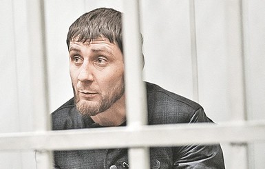 Главный обвиняемый в убийстве Немцова отказывается от признаний