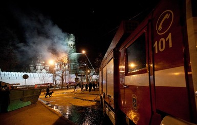 Новодевичий монастырь в Москве горел несколько часов
