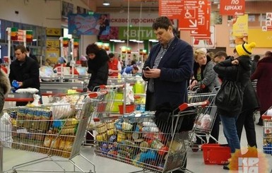 Эксперт: Супермаркетам придется снижать цены