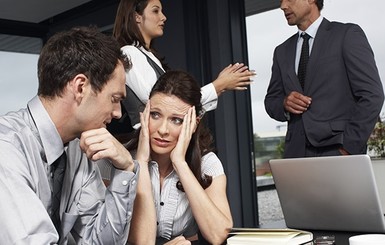 9 тем, которые не стоит обсуждать на работе