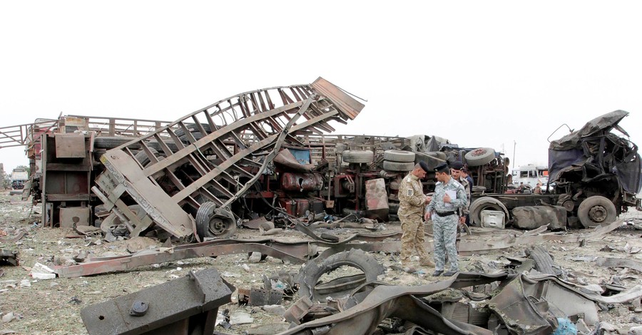 В Ираке на станции по опреснению воды взорвался грузовик