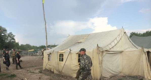 СМИ: под Артемовском в солдатском лагере был пожар, один военный погиб