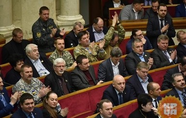 Депутаты вернутся на заседания Рады после двухнедельных каникул