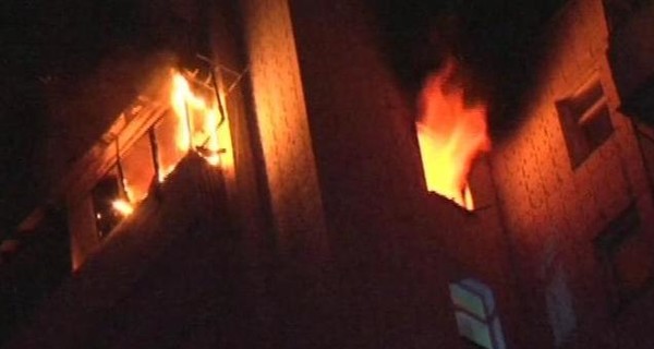 В Киеве из-за пожара в доме погибла женщина