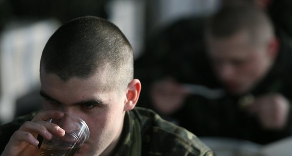 В армию направили методички по борьбе с алкоголизмом