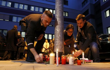 В Германии зажигают свечи в память погибших в авиакатастрофе